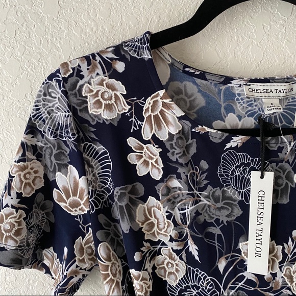 Dresses & Skirts - Floral dress